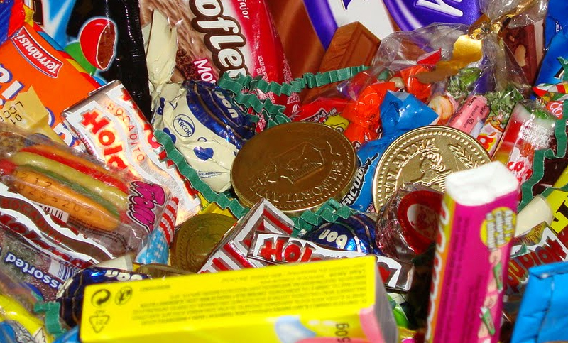 Secuestran toneladas de golosinas que no estaban aptas para el consumo