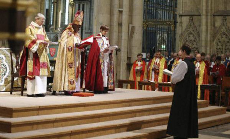 Histórica debacle de la Iglesia Anglicana en Reino Unido: los católicos podrían superarles en número