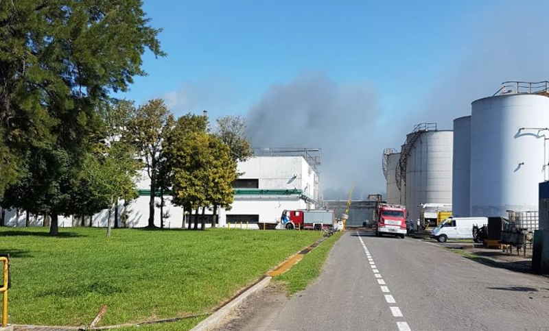 Se registró un incendio en la planta de Pampa Energía en Puerto San Martín