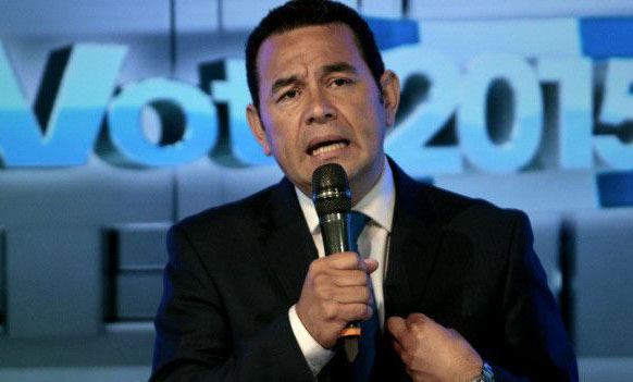 Presidente guatemalteco viaja a ONU en plena crisis por corrupción