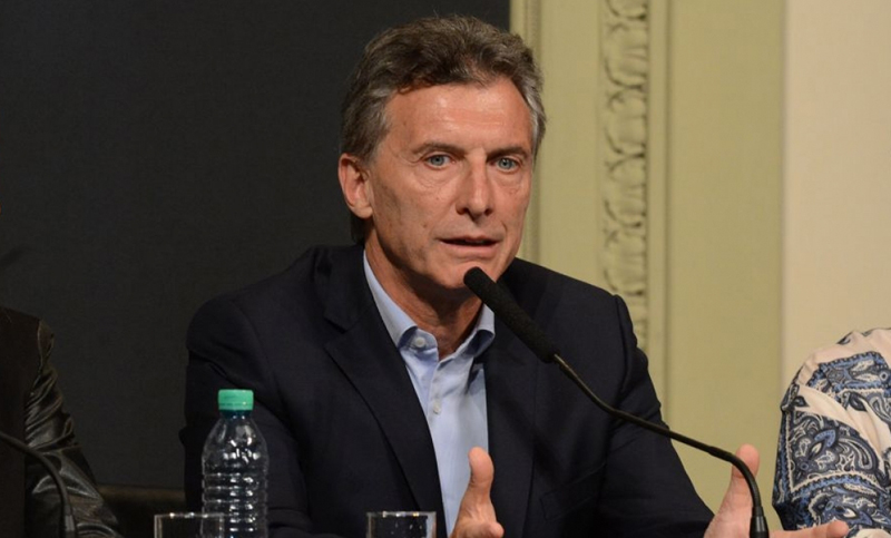Macri busca congelar aumentos salariales de 2018