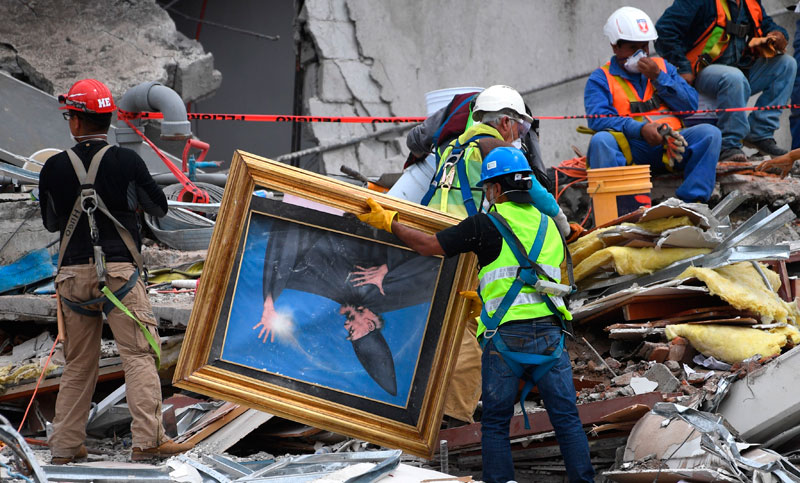 México: la esperanza se agota y la tensión crece en derrumbes por el sismo