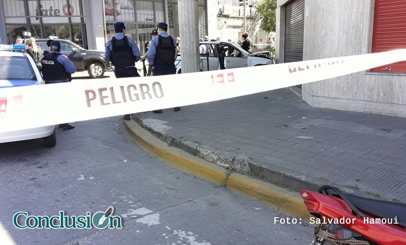 Persecución y tiroteo en zona sur: dos detenidos y un ciclista en grave estado