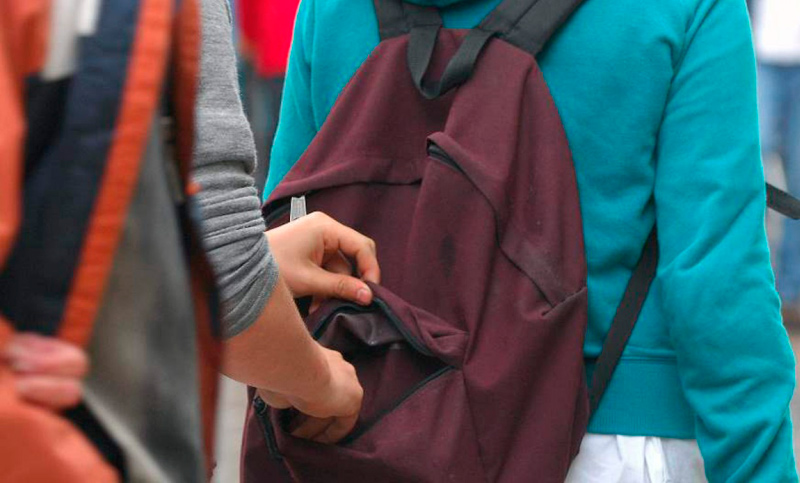 Le robó a su ex mujer en la calle y fue procesado por violencia de género