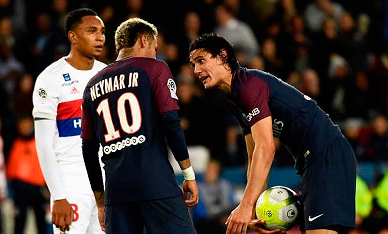 Tras la pelea, Neymar exige al PSG el traspaso de Cavani
