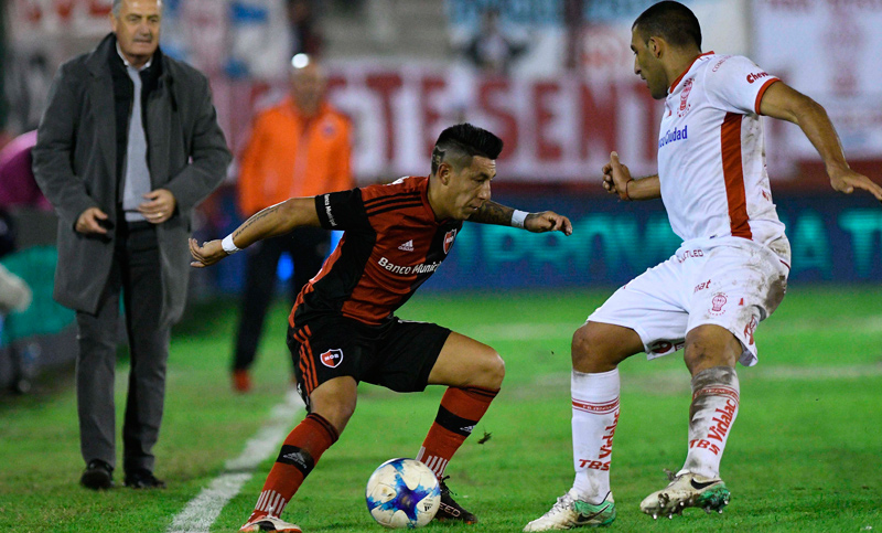 Brian Sarmiento se fue lesionado y encendió todas las alarmas