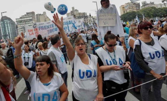 Las paritarias de este año no recuperan lo perdido durante el 2016