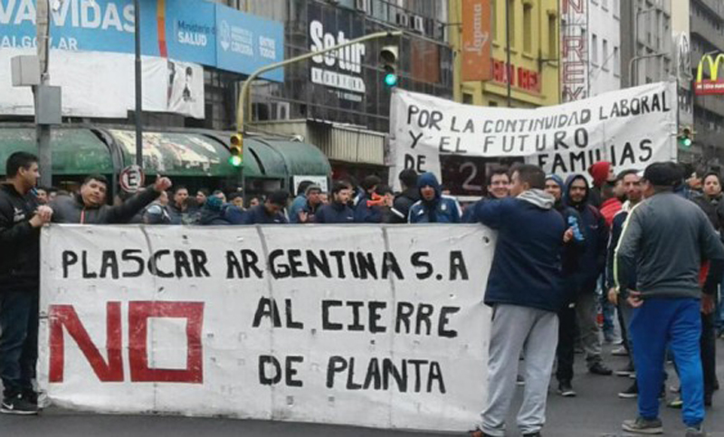 Preocupante situación de los trabajadores despedidos de Plascar