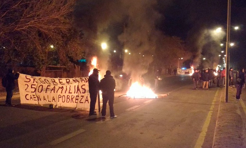 Operarios tomaron la planta de una autopartista que baja sus persianas