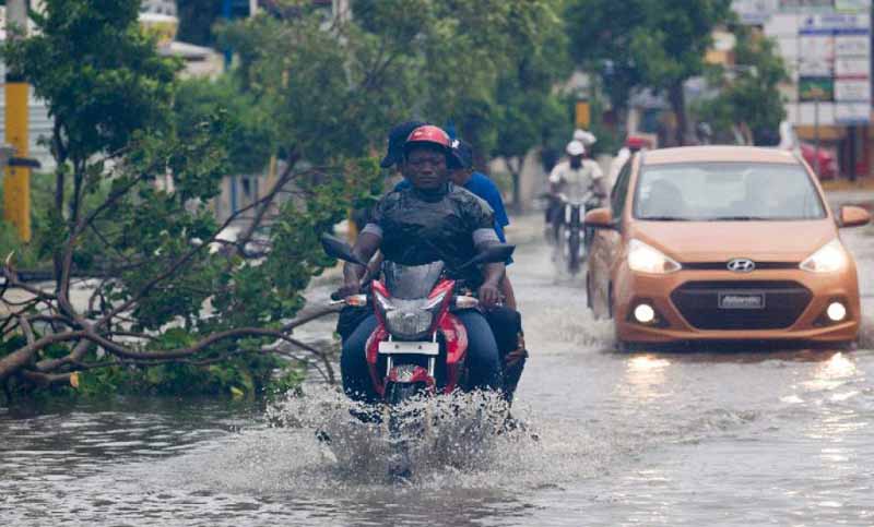 Fuertes vientos y lluvias en República Dominicana por huracán María
