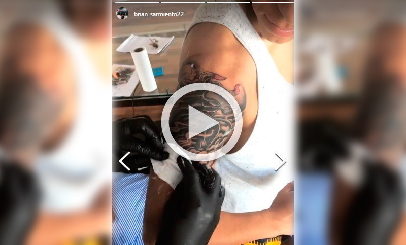 Sarmiento mostró su nuevo tatuaje, pero otro detalle se robó la atención