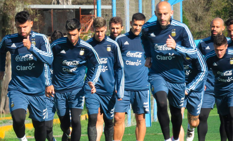 La selección ya entrena en Ezeiza, con la cabeza puesta en Venezuela