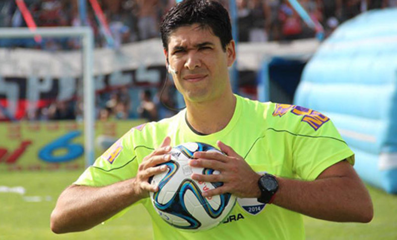 Pablo Díaz: «Me encantaría dirigir un clásico rosarino»