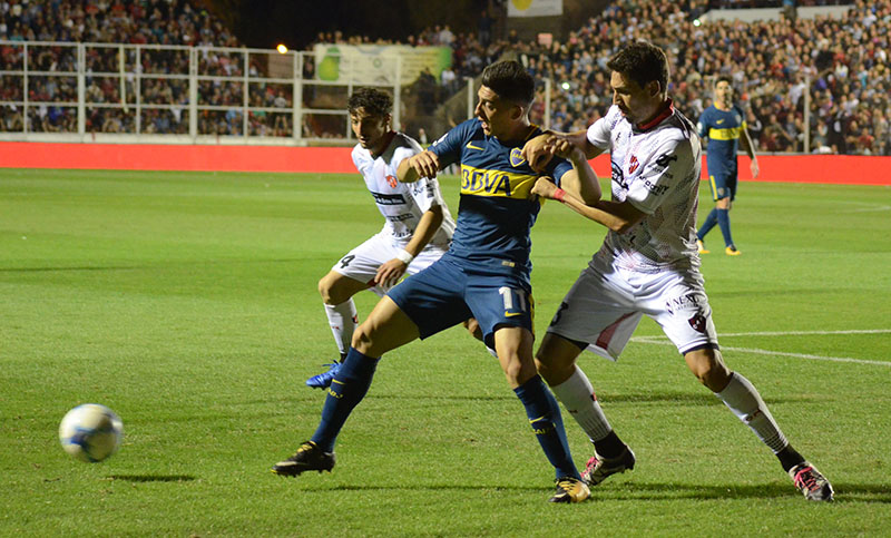 Boca imparable, derrotó a Patronato y es líder con puntaje ideal
