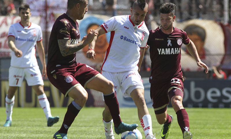Huracán y Unión ganaron para ser escoltas en la Superliga