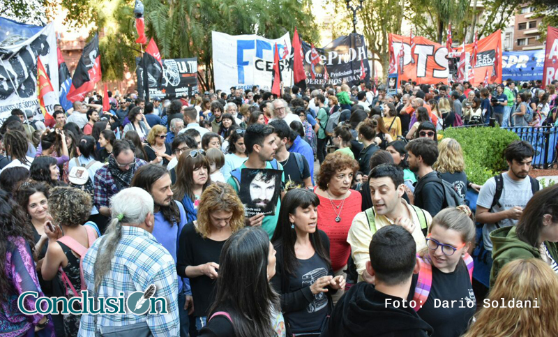 Las Madres de Plaza de Mayo “abrazaron” a la familia Maldonado