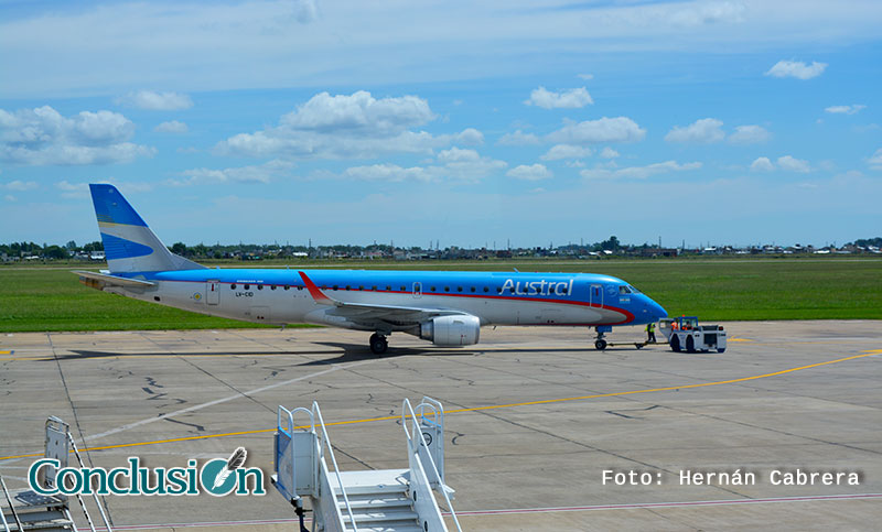 Los vuelos se normalizaron tras la reunión entre pilotos y Aerolíneas Argentinas