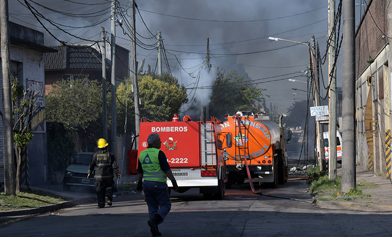 Explosión e incendio en una fábrica de químicos de San Justo