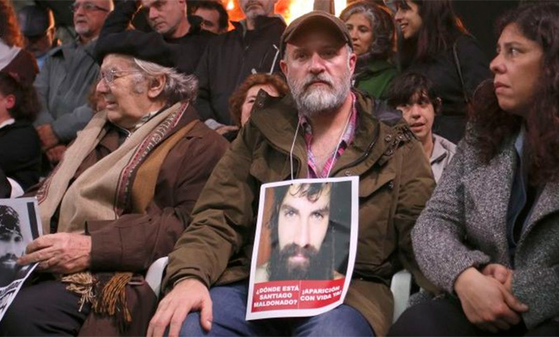 La familia de Santiago Maldonado pidiò saber «quiénes son los responsables de su muerte»