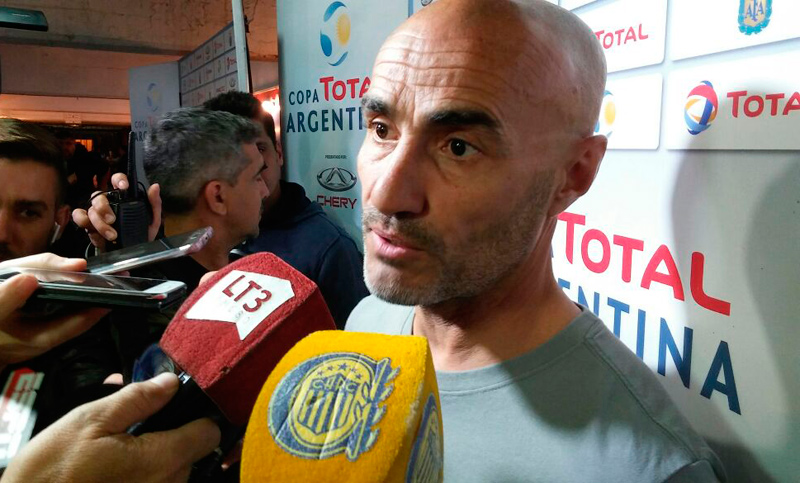 Como se esperaba luego de la derrota, Paolo Montero dio un paso al costado