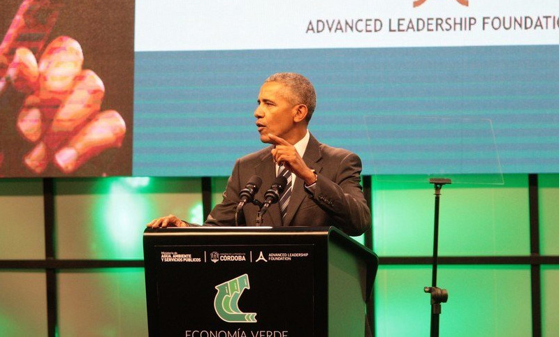 Obama diserta en un congreso en Córdoba, bajo estrictas medidas de seguridad