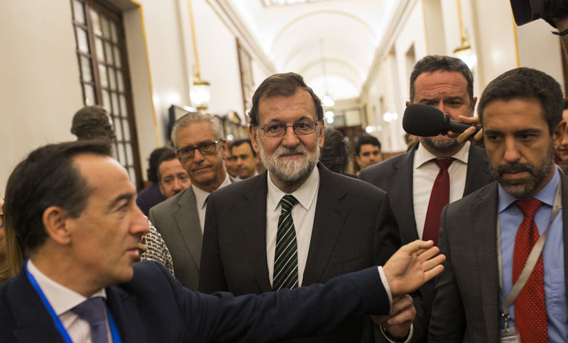 Rajoy dispuesto a no intervenir Cataluña si gobierno regional convoca a elecciones