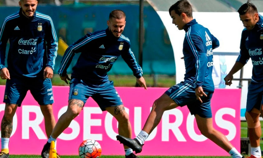 La Selección entrenó en Ezeiza y Sampaoli probó con dos variantes