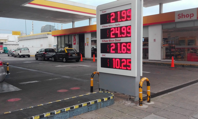 Asaltó una estación de servicio y se fugó en un taxi