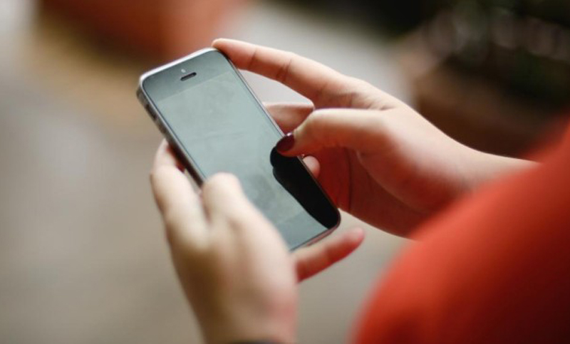 Internet, telefonía móvil, y tarjetas de crédito, lo más reclamado por consumidores