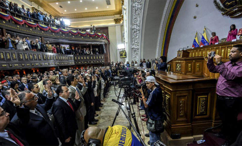 Gobernadores opositores evaluarán el ultimátum de la constituyente venezolana