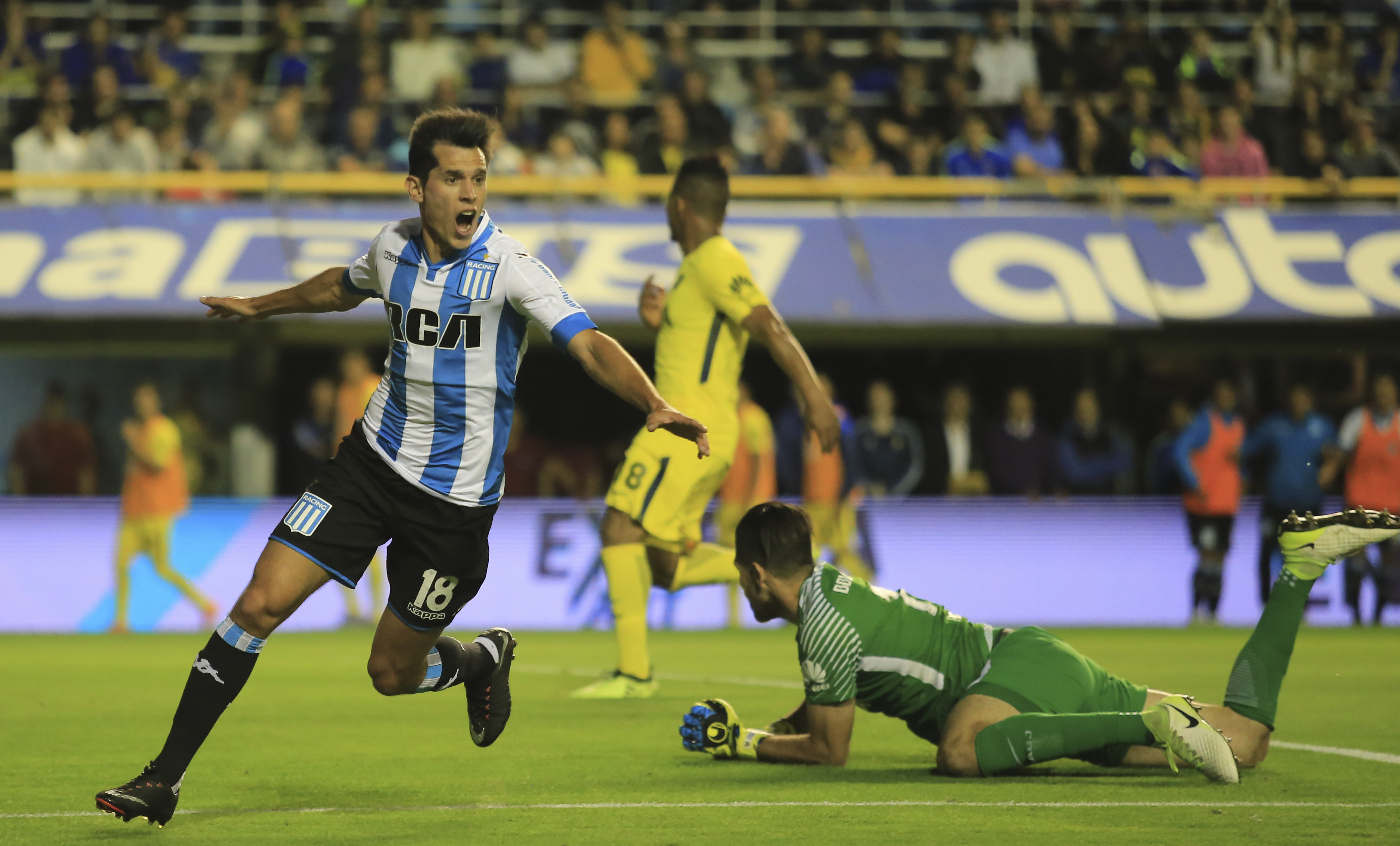 Boca cayó ante Racing y se quedó sin invicto en la Superliga