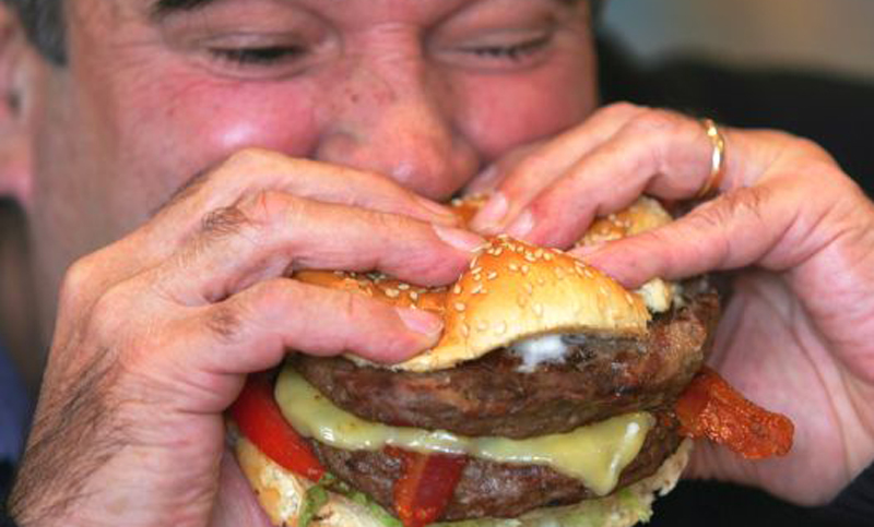 Un estudio revela que la obesidad producto de la comida chatarra es hereditaria
