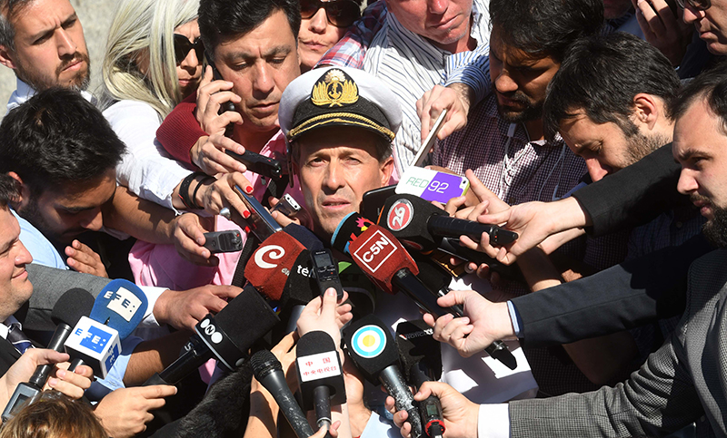 El vocero de la Armada dijo: «Al momento no tenemos ningún rastro del submarino”