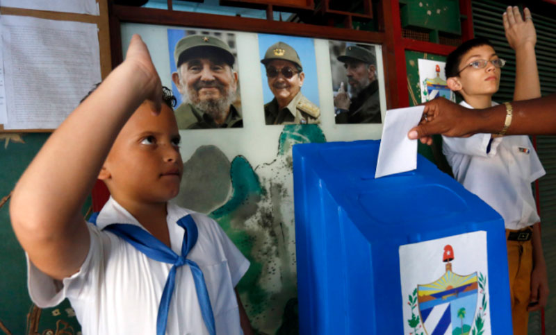 Los cubanos van a las urnas para elegir autoridades municipales