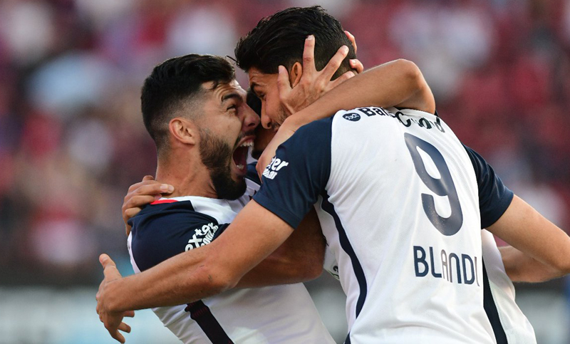 San Lorenzo ganó el cotejo adelantado y comparte la punta con Boca
