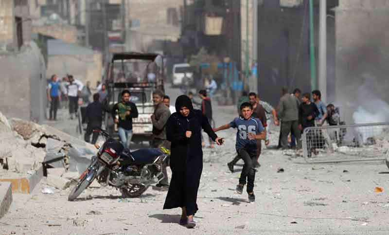 Al menos 50 civiles muertos en bombardeos en Siria desde el viernes pasado