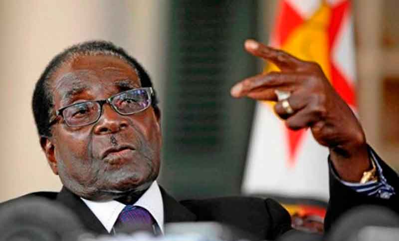 Mugabe rechaza ceder a los militares y dimitir de la presidencia de Zimbabue