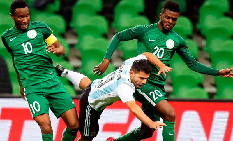 La selección argentina y un baño de realidad ante Nigeria