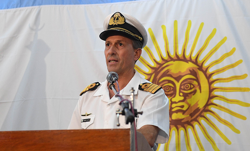 Enrique Balbi dijo que la Armada seguirá “buscando el submarino hasta agotar todos los medios”
