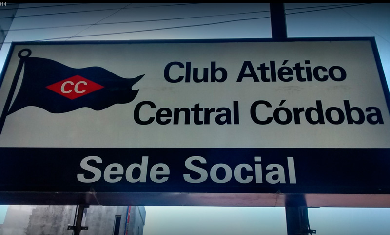 Denunciaron una balacera frente al club Central Córdoba