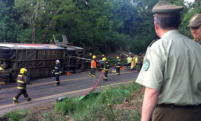 Chile: once muertos y veinte heridos por un accidente de micro