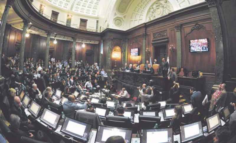 Maratónica sesión legislativa por el Presupuesto, la venta de tierras y el régimen de PPP