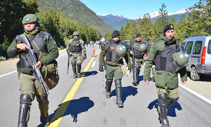 Frenaron la búsqueda y captura de mapuches que resisten el desalojo