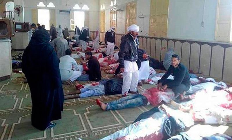 Ya son 270 las personas fallecidas en el ataque a la mezquita de Sinaí