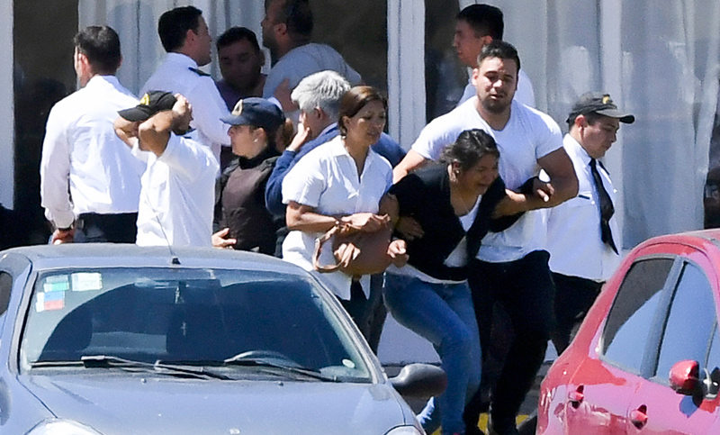 Familiares de los submarinistas tripulantes recibieron con dolor y furia las últimas novedades