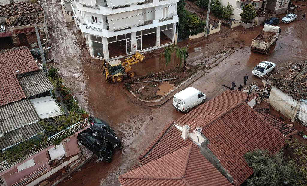 Ascienden a 19 los muertos por las inundaciones en Grecia