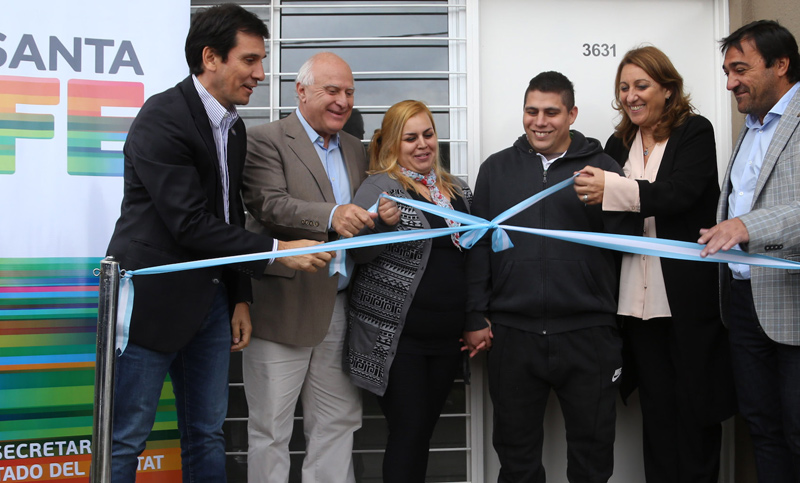 Lifschitz entregó 116 nuevas viviendas en la zona norte de Rosario