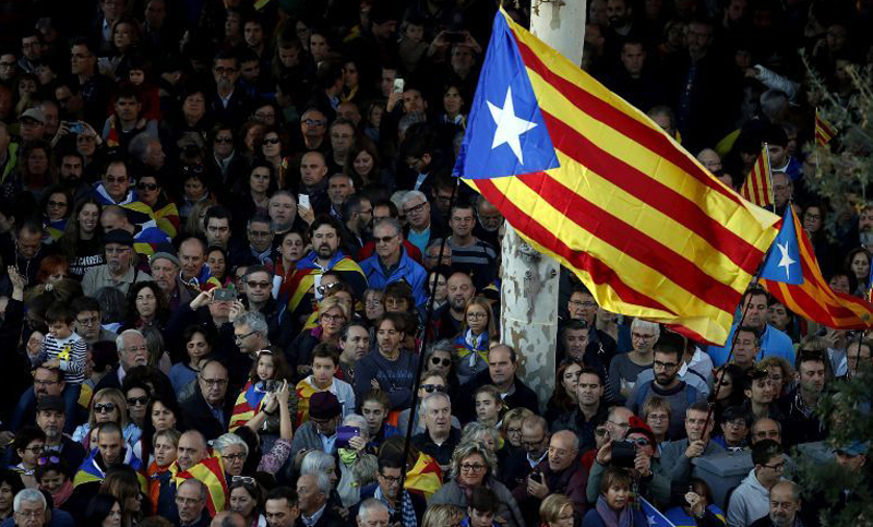 Cientos de independentistas catalanes se manifiestan en Bruselas