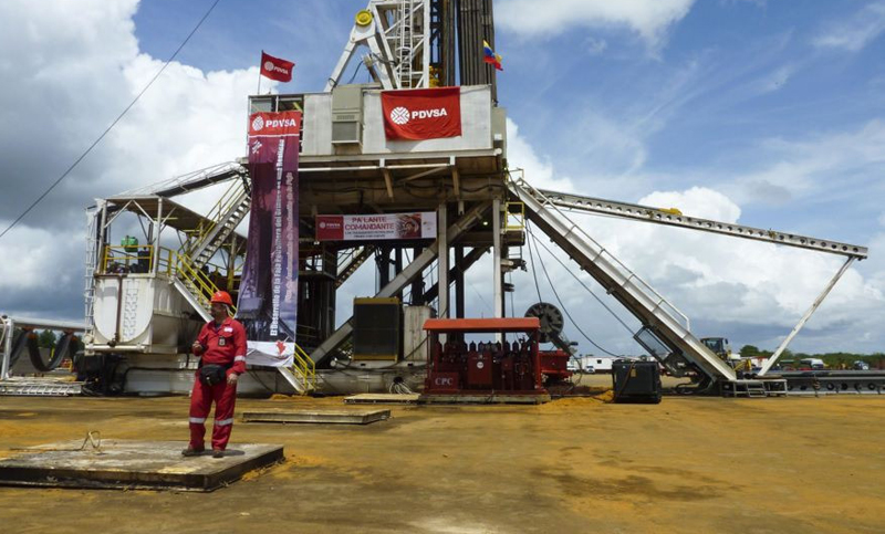 Petrolera estatal venezolana entró en default por retraso en pagos