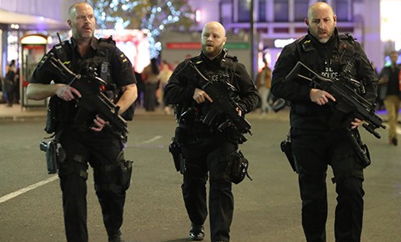 La policía no localizó sospechosos ni rastros de tiroteo en el metro de Londres